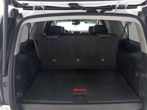 Used 2019 GMC Yukon XL SLT w/ Open Road Package AWD/4WD image 12