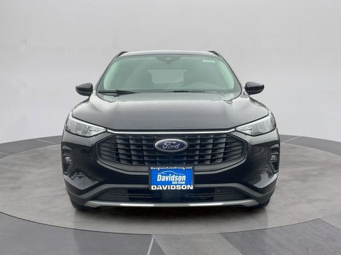 Certified 2023 Ford Escape SE FWD image 9