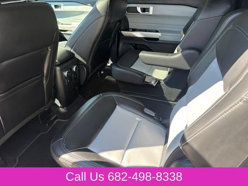 Used 2022 Ford Explorer XLT w/ Equipment Group 202A RWD image 18