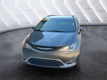 Used 2019 Chrysler Pacifica Touring-L Plus w/ Tire & Wheel Group