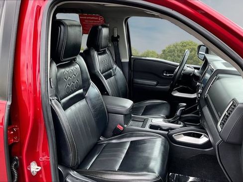 Certified 2024 Nissan Frontier SL RWD image 29