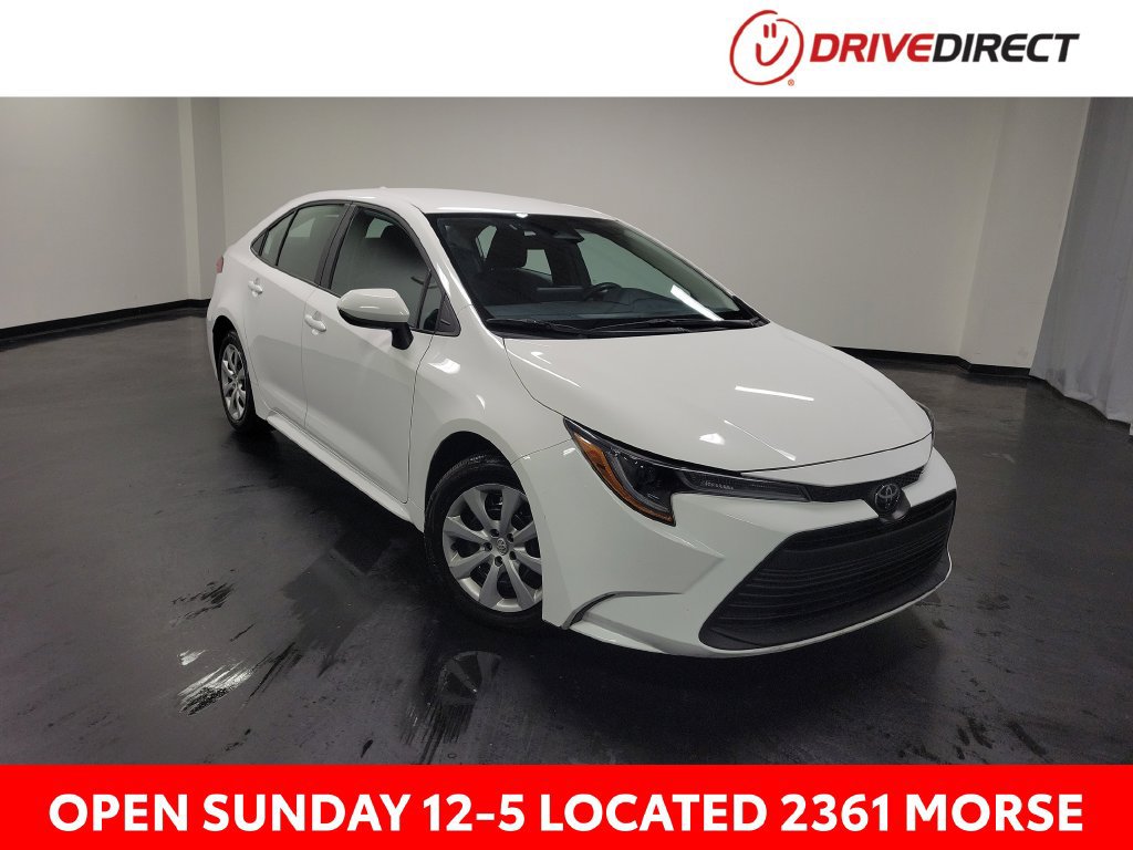 Used 2025 Toyota Corolla LE FWD image 1