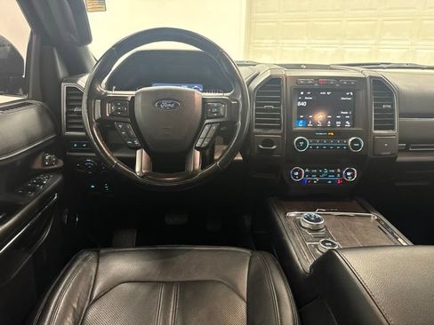 Used 2019 Ford Expedition Limited w/ Equipment Group 302A AWD/4WD image 25