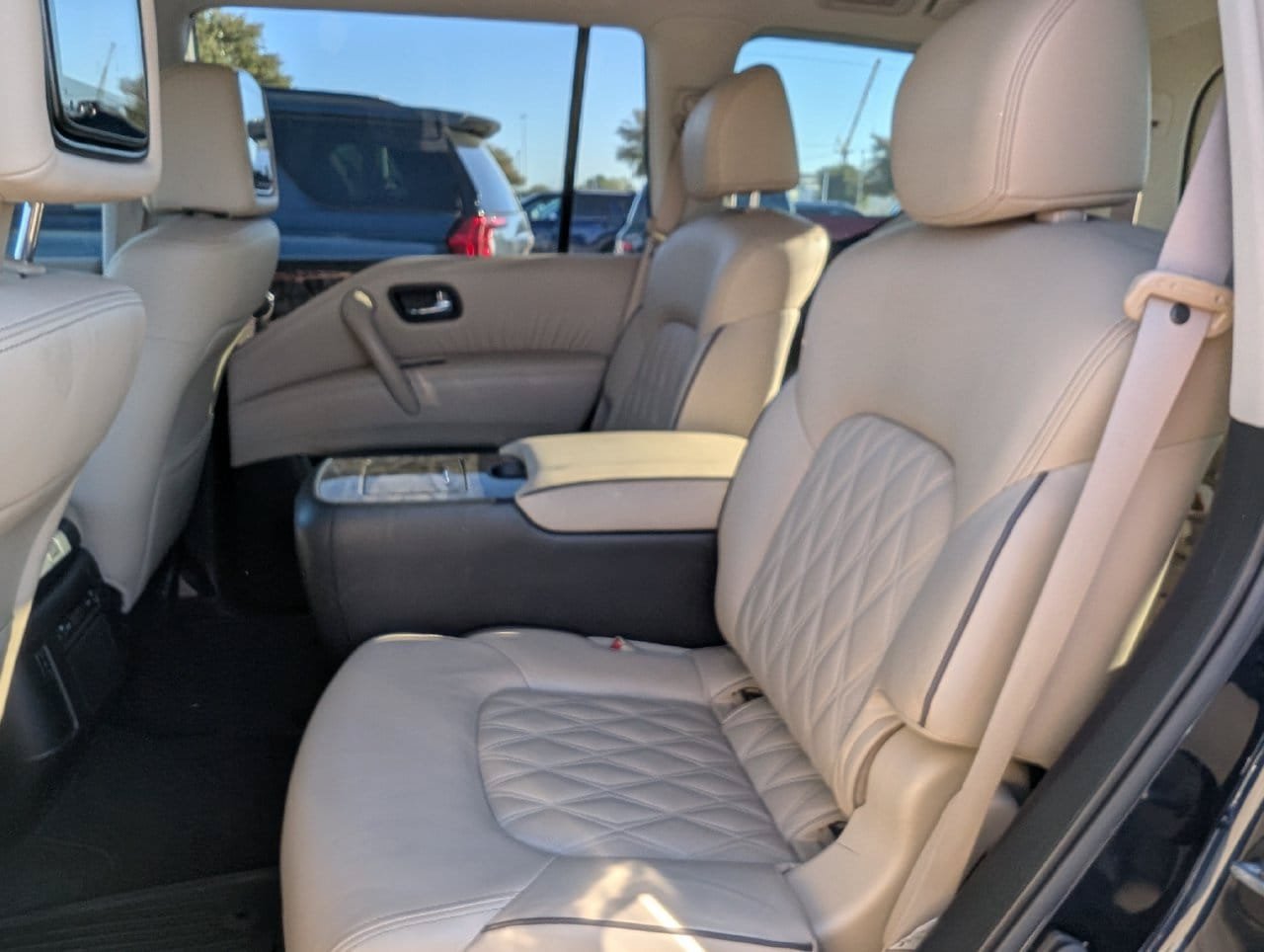 Used 2022 Nissan Armada Platinum w/ Captain's Chairs Package RWD image 29