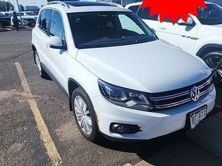 Used 2016 Volkswagen Tiguan SE image 1