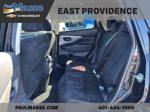 Used 2019 Nissan Murano S image 16