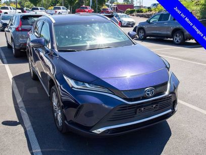 Used 2021 Toyota Venza XLE w/ Softex Package