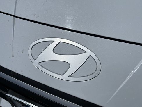 Used 2025 Hyundai Elantra Sport FWD image 27