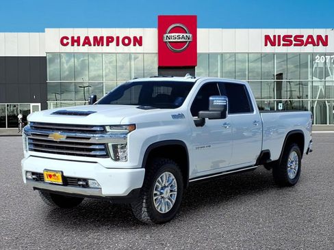Used 2022 Chevrolet Silverado 3500 High Country w/ Z71 Off-Road Package image 3