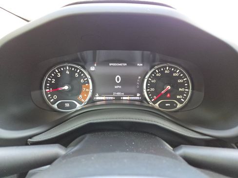 Used 2023 Jeep Renegade Altitude AWD/4WD image 30