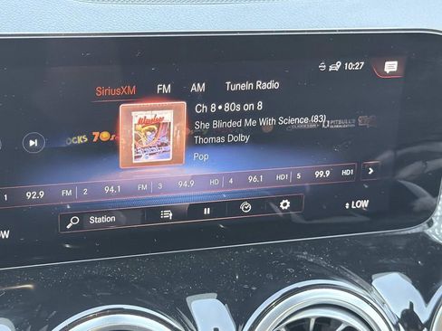 Used 2023 Mercedes-Benz GLB 250 image 24