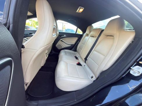 Used 2014 Mercedes-Benz CLA 250 image 10