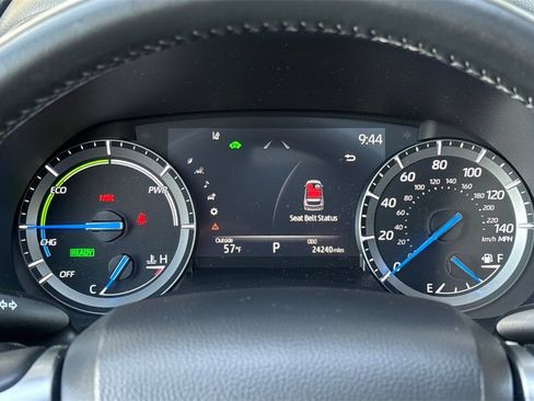 Certified 2021 Toyota Highlander XLE image 24