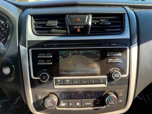 Used 2016 Nissan Altima 2.5 SL FWD image 19