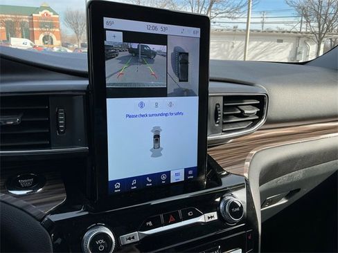 Certified 2023 Ford Explorer Limited w/ Limited Technology Package image 23