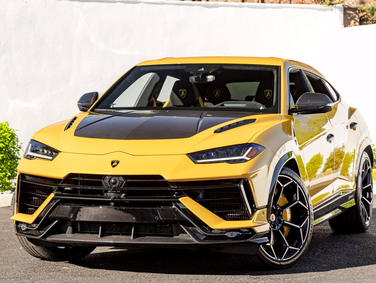 Used 2024 Lamborghini Urus Performante AWD/4WD image 1