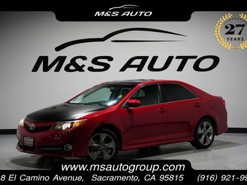 Used 2012 Toyota Camry SE image 1