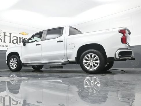 Used 2020 Chevrolet Silverado 1500 Custom w/ Custom Value Package AWD/4WD image 55