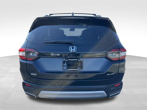 Used 2023 Honda Pilot Elite image 17