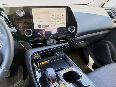Used 2025 Lexus NX 250 FWD w/ Accessory Package (Z1) image 26