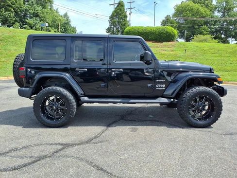 Used 2018 Jeep Wrangler Unlimited Sahara w/ LED Lighting Group AWD/4WD image 2
