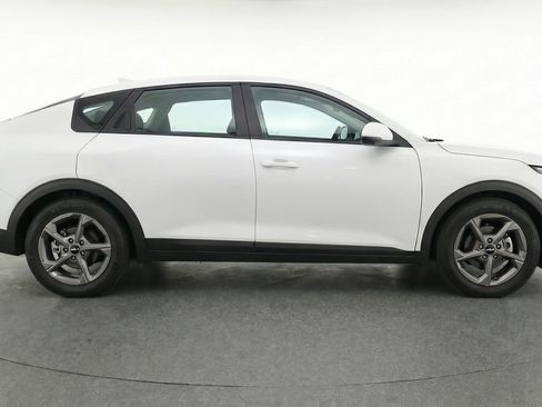 Used 2025 Kia K4 LXS image 11
