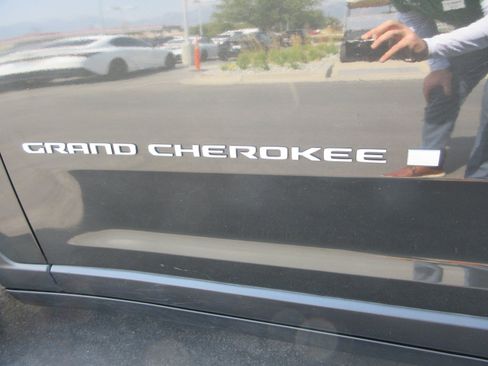 Used 2024 Jeep Grand Cherokee L Limited w/ Trailer Tow Package AWD/4WD image 3