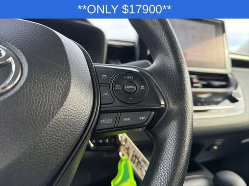 Used 2024 Toyota Corolla LE image 32