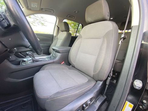Used 2019 Chevrolet Traverse LT w/ LPO, Floor Liner Package AWD/4WD image 18