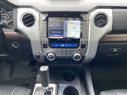 Used 2021 Toyota Tundra Limited w/ Limited Premium Package AWD/4WD image 23