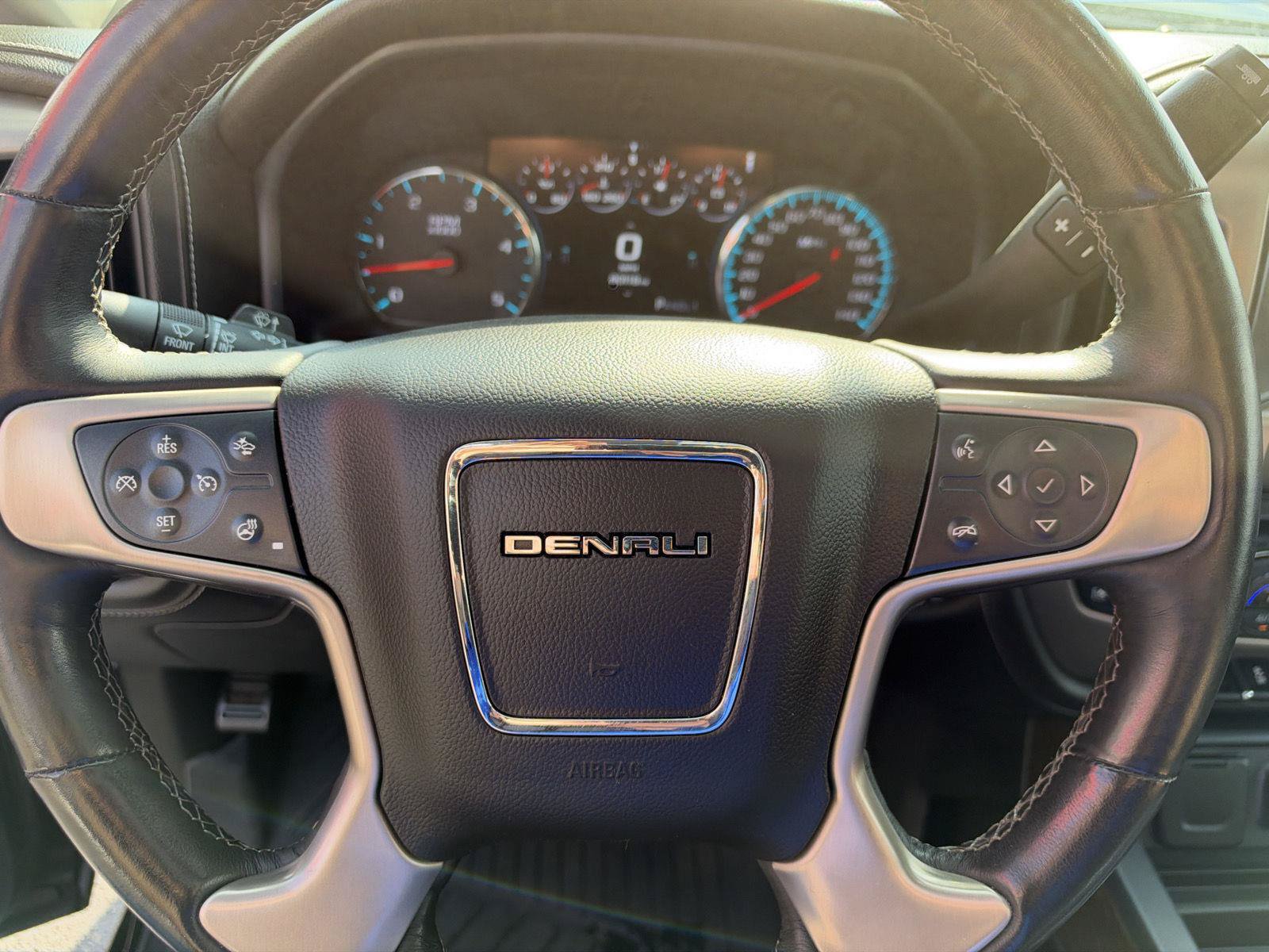 Used 2017 GMC Sierra 2500 Denali w/ Suspension Package, Off-Road AWD/4WD image 13