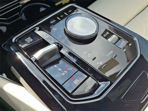 New 2026 BMW 530i xDrive w/ Premium Package image 12