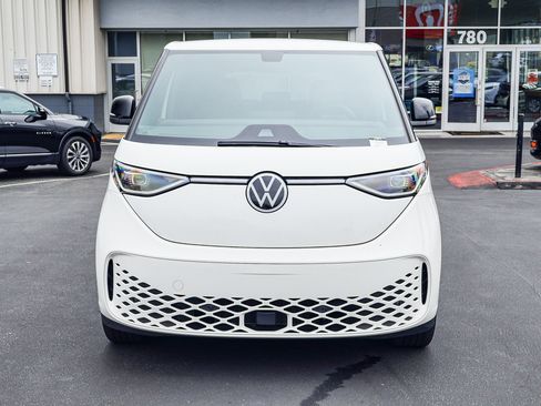 Used 2025 Volkswagen ID. Buzz Pro S RWD image 19