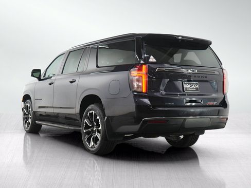 Used 2022 Chevrolet Suburban RST w/ Luxury Package AWD/4WD image 3