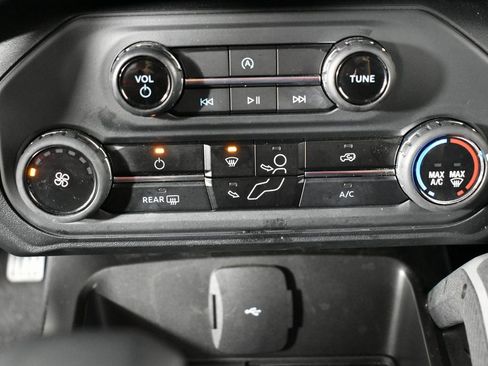 Used 2023 Ford Bronco Big Bend image 40