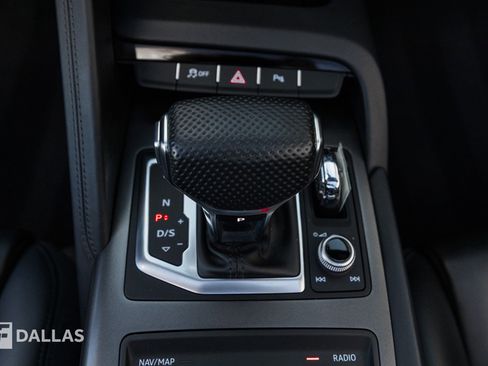 Used 2021 Audi R8 V10 w/ Premium Package image 28