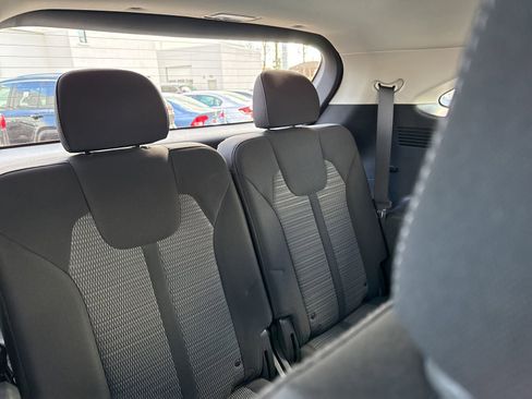 Used 2022 Kia Sorento LX image 18