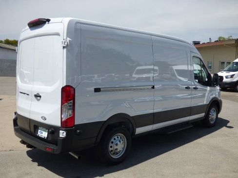 New 2026 Ford Transit 250 148 Medium Roof w/ Load Area Protection Package RWD image 3