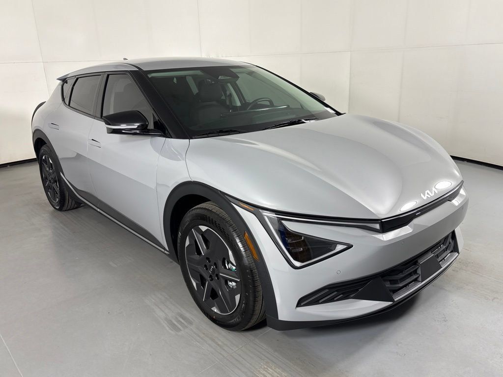 New 2026 Kia EV6 Light RWD image 2