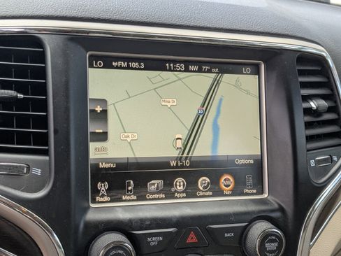 Used 2017 Jeep Grand Cherokee Limited RWD image 13