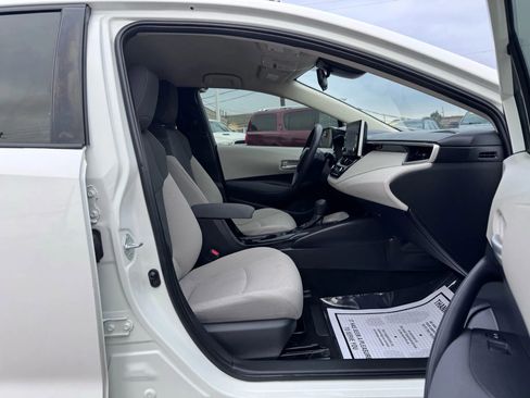 Used 2020 Toyota Corolla LE image 19