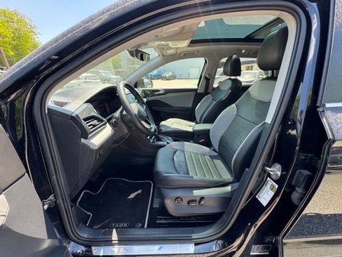 Certified 2023 Volkswagen Taos SEL AWD/4WD image 29