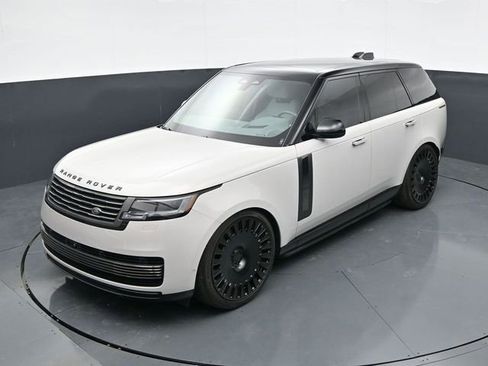 Used 2025 Land Rover Range Rover SV AWD/4WD image 30