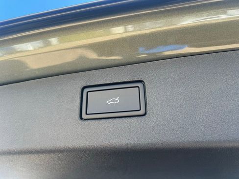 New 2026 Volkswagen Tiguan SE R-Line image 47