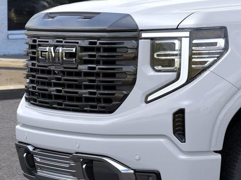 New 2026 GMC Sierra 1500 Denali Ultimate w/ LPO, Black Badging Package AWD/4WD image 13