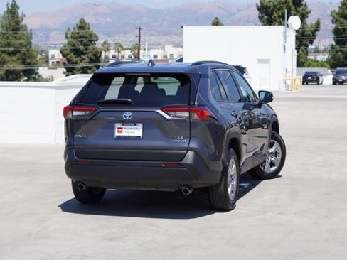 Used 2024 Toyota RAV4 LE AWD/4WD image 8