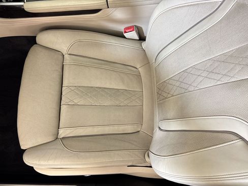 Used 2016 BMW 750i image 14