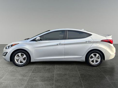 Used 2014 Hyundai Elantra SE image 4