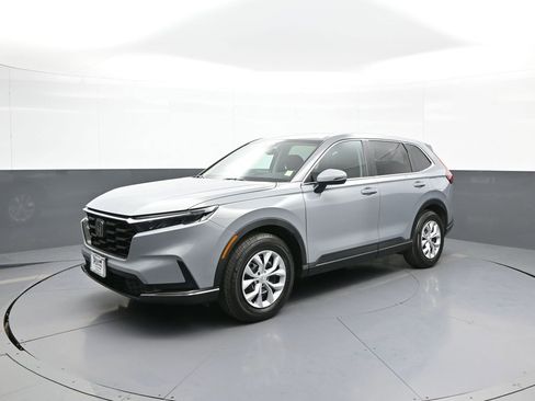 Used 2025 Honda CR-V LX image 10