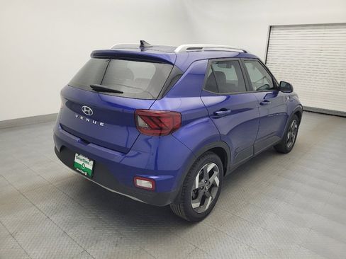 Used 2022 Hyundai Venue Limited w/ Cargo Package image 9